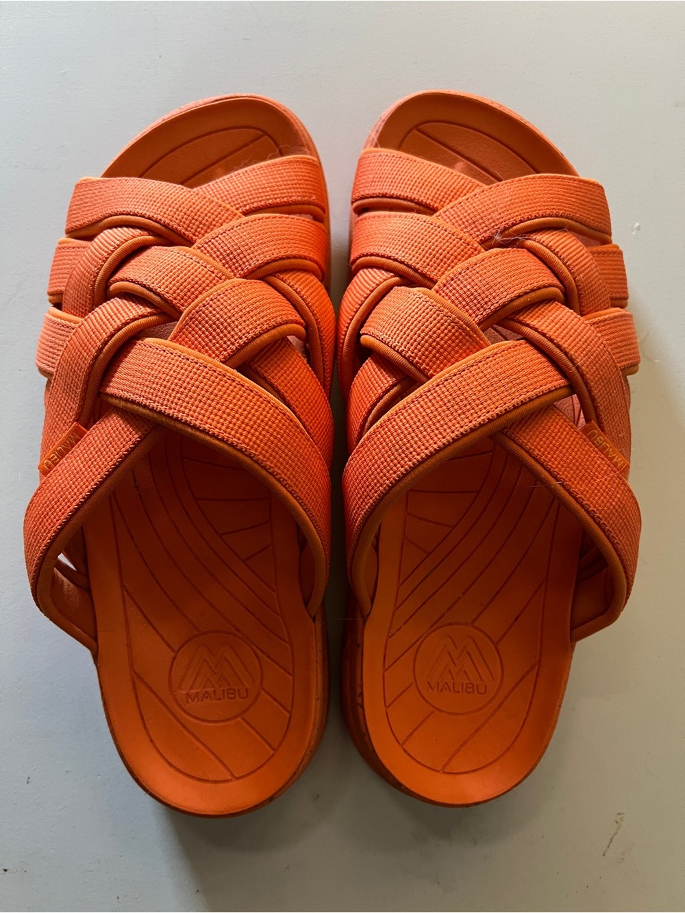 Malibu sandals Women’s 11 oranges with speckled base
